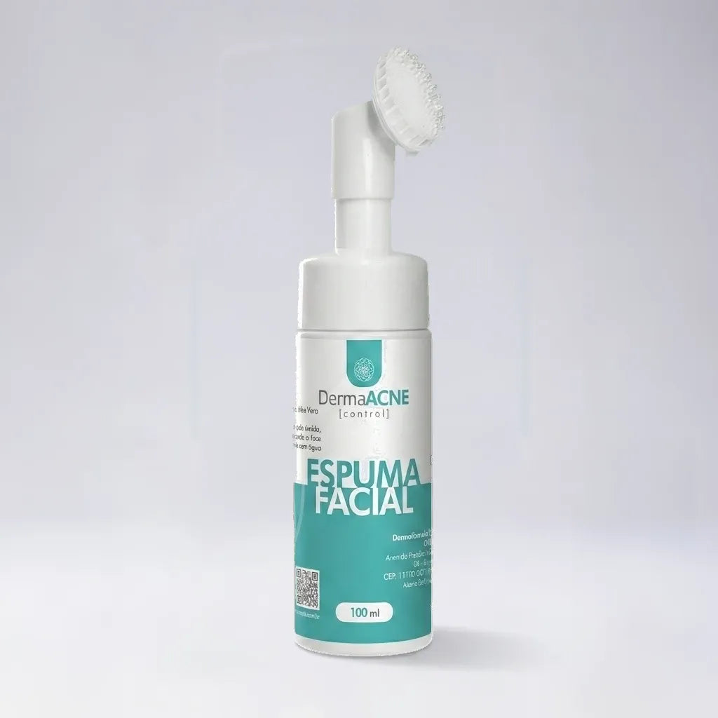 Embalagem do DermaAcne Control Espuma Facial  com rótulo descritivo em destaque, manipulado na Dermafórmula Melhor Farmácia de Manipulação na Baixada Santista.