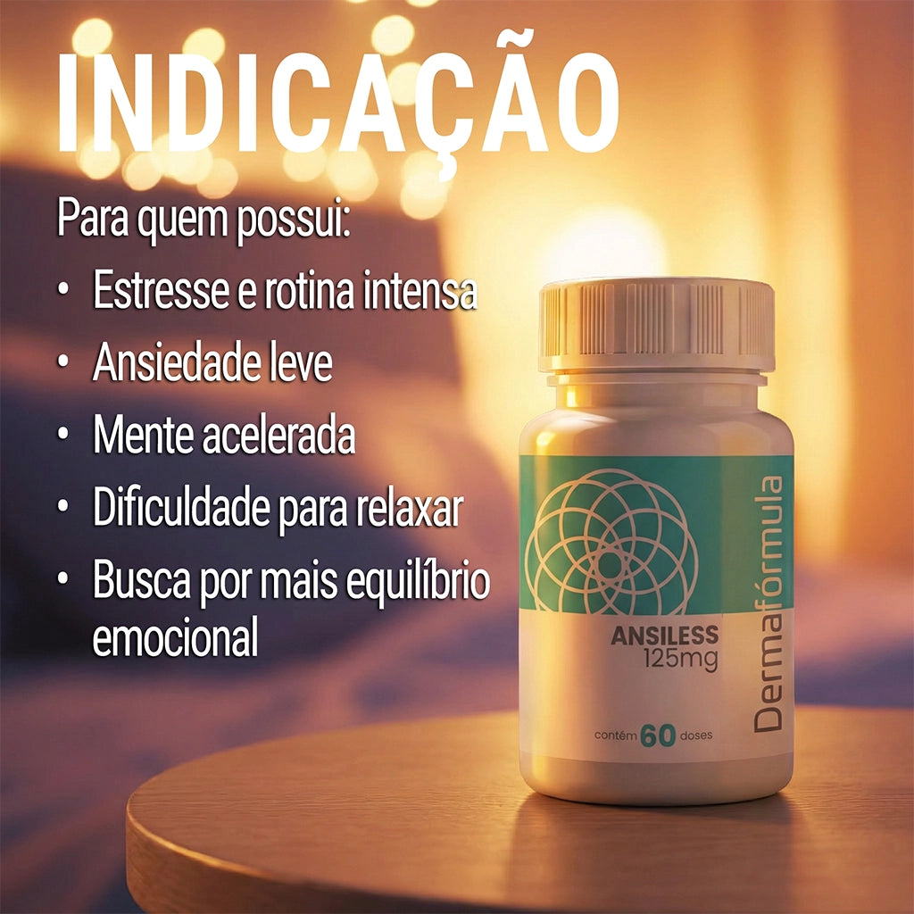 Dermafórmula Melhor Farmácia de Manipulação em Santos | Frasco branco de Ansiless 125mg com rótulo turquesa da Dermafórmula sobre uma mesa de madeira. Ao fundo, luzes suaves e desfocadas. O texto destaca indicações para estresse, ansiedade leve, mente acelerada, dificuldade para relaxar e busca por equilíbrio emocional.