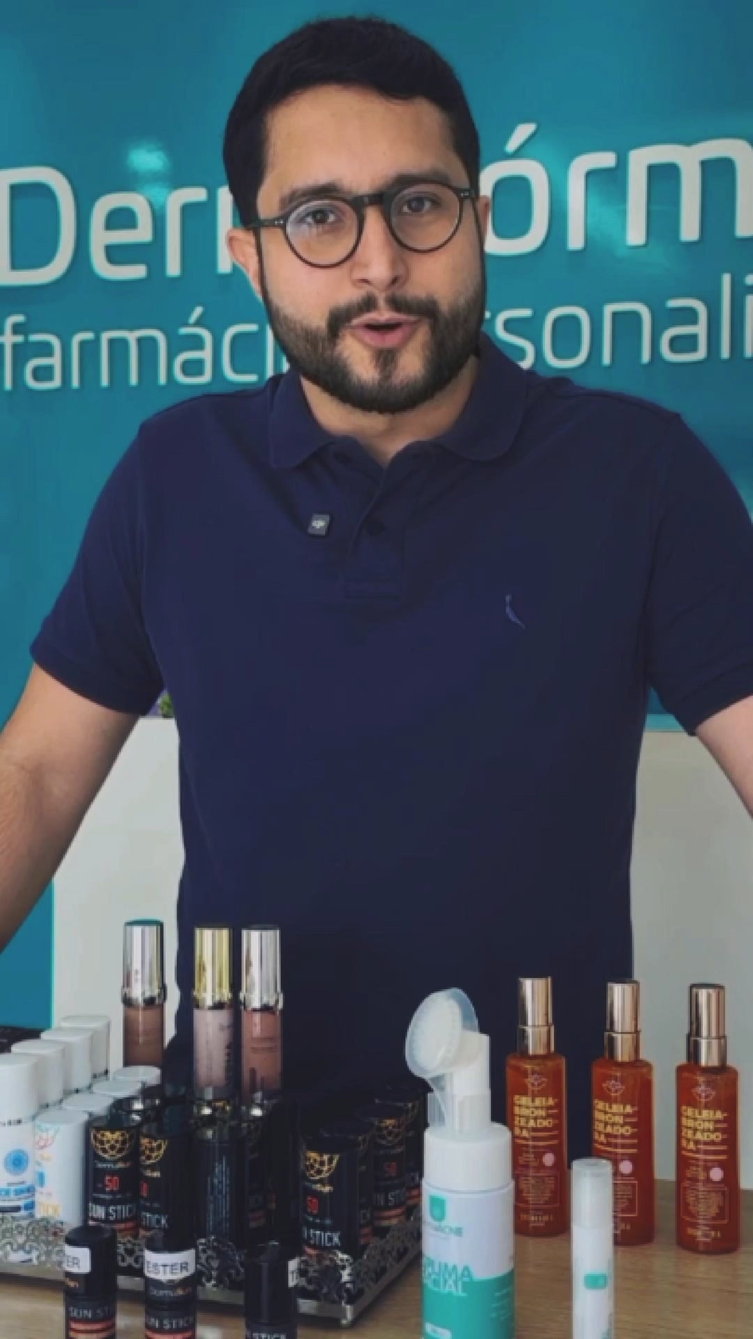 Dermafórmula - Video sobre como fazer o seu pedido de fórmulas manipuladas em 15 minutos.